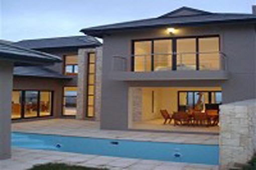 Huge house of 4 bedrooms and pool area in the area of Knysna